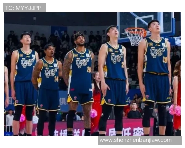 深圳篮球队配合默契再创新高助力球队在联赛中崭露头角